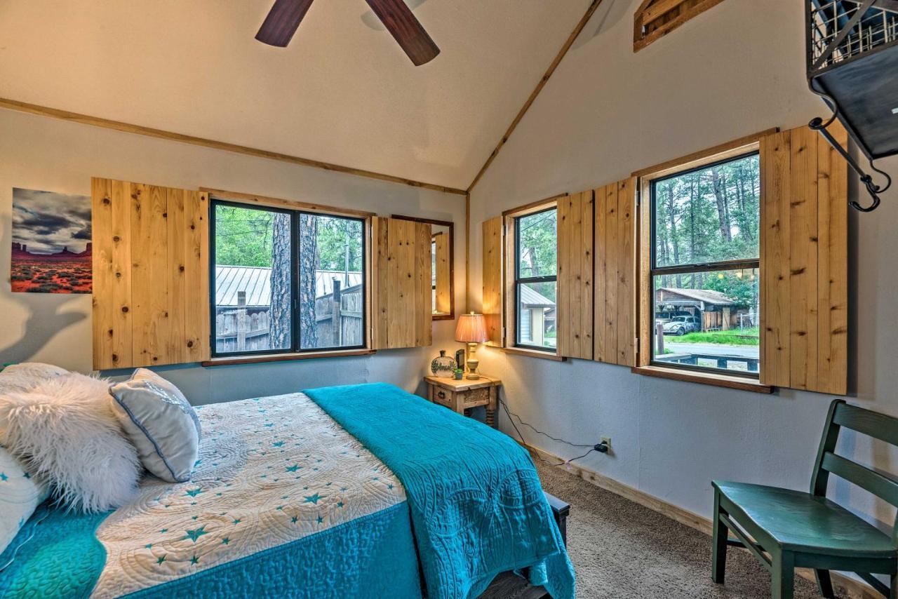 Ruidoso Cabin With Deck And Grill - Walk To Town! Exterior photo
